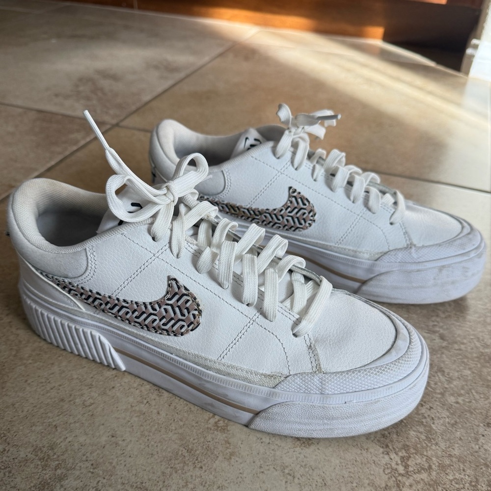Women’s Nike Court Legacy Lift. Used size 8.